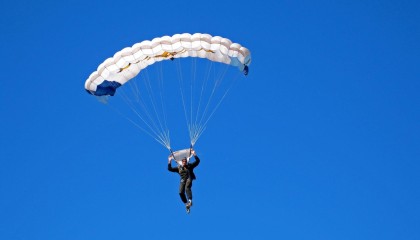 开云电竞服务-高校足球联赛全面铺开，培养本土足球后备力量，高校足球联赛历届排行
