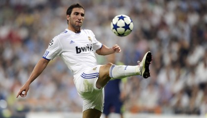 开云网址入口-巴萨控球战术引领潮流，保持赛场主动权，巴萨控球打法